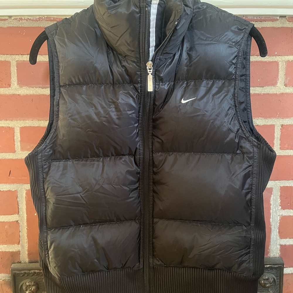 Nike vest